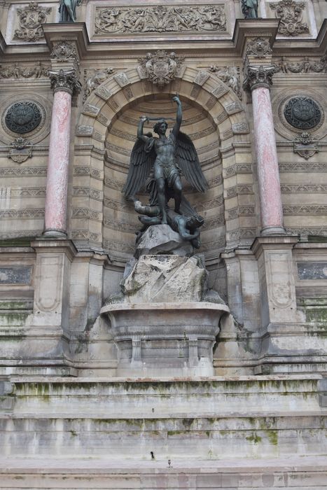 vue partielle de la fontaine