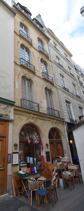 façade sur rue