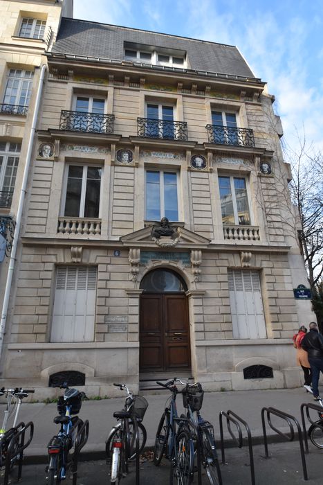 façade sur rue