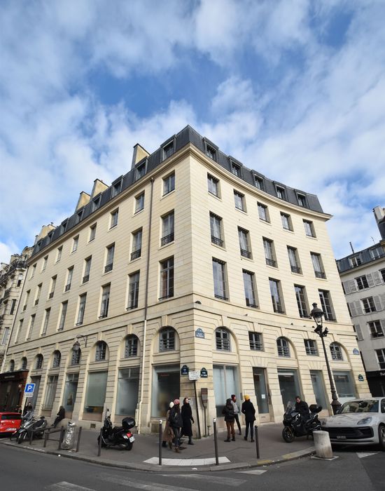 façades sur la place de l'Odéon et sur la rue de l'Odéon