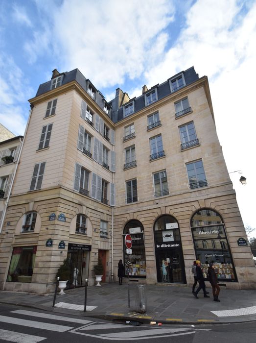 façades sur la place de l'Odéon et sur la rue Racine