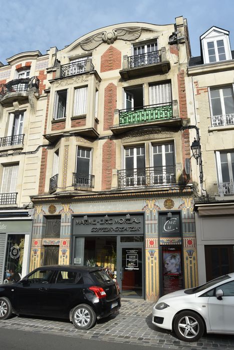 façade sur rue