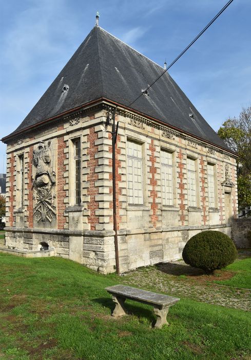 façades sud-ouest, sud-est