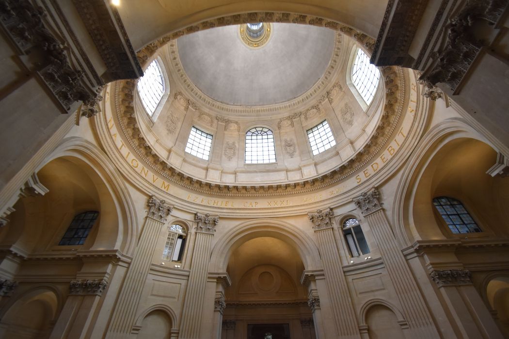 chapelle, vue générale de la coupole elliptique