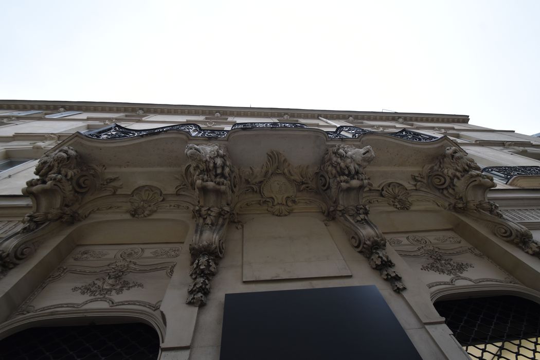 balcon de la rue des Saints-Pères, détail des consoles