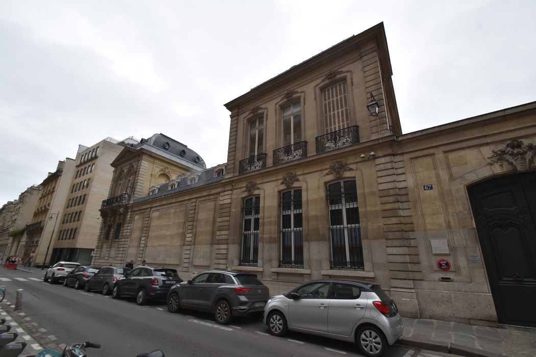 façade sur la rue Lille