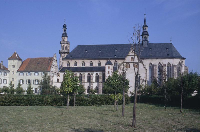 Façade sud et clochers, maisons