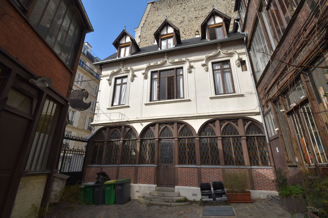 maison de maître, façade sur cour