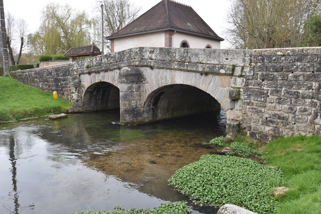 vue générale du pont depuis l'amont