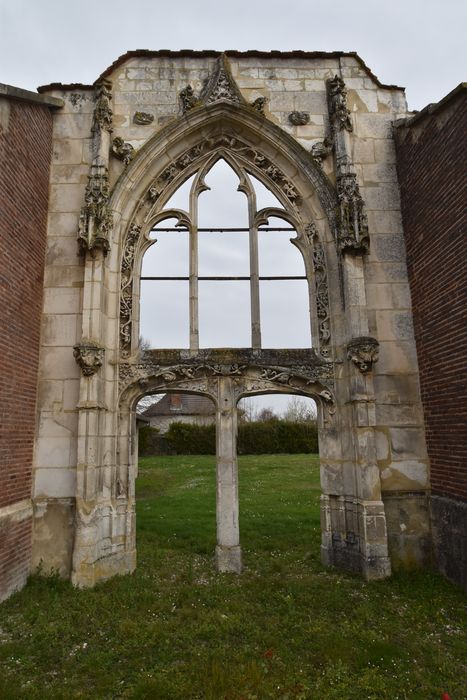 portail ruiné, élévation sud