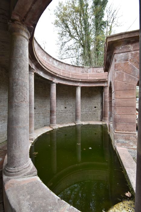 vue partielle de la fontaine