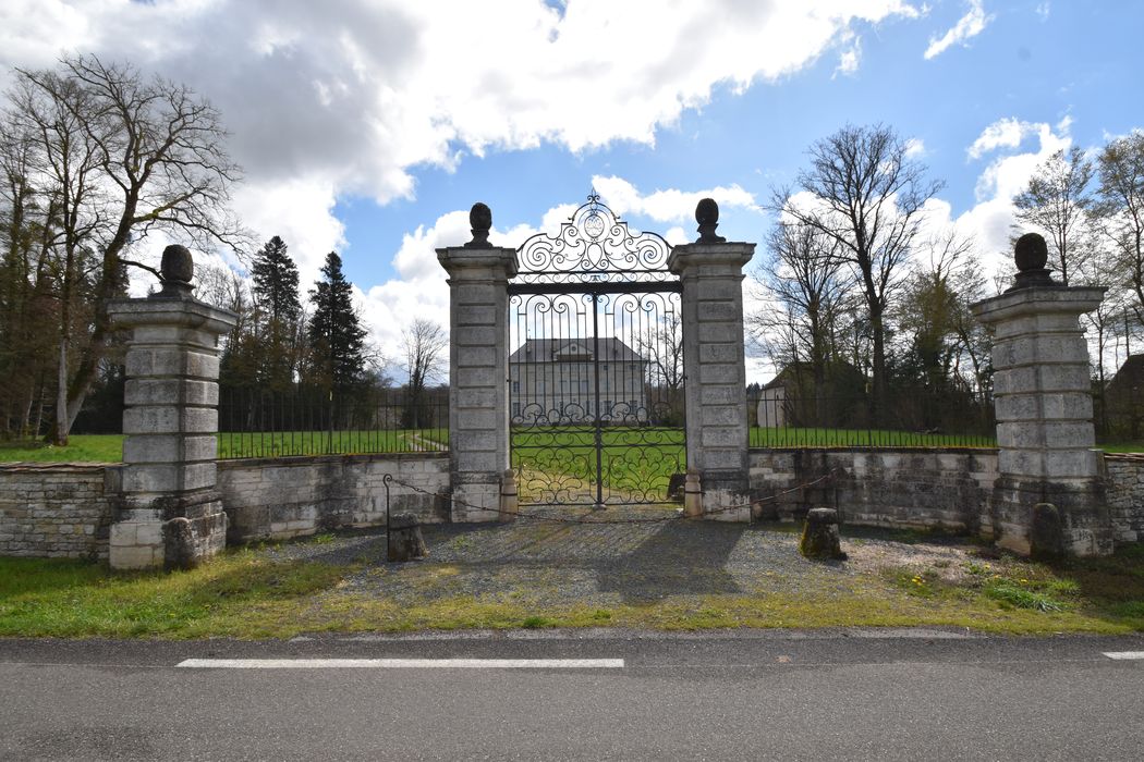 grille d'accès nord