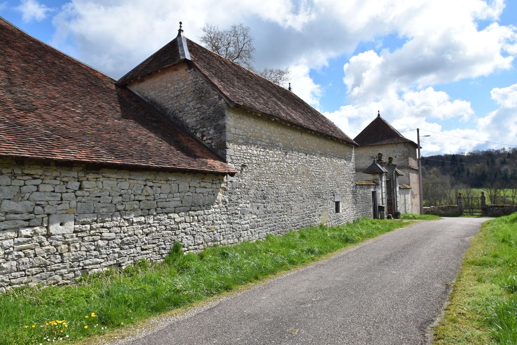 communs, façade sud-ouest