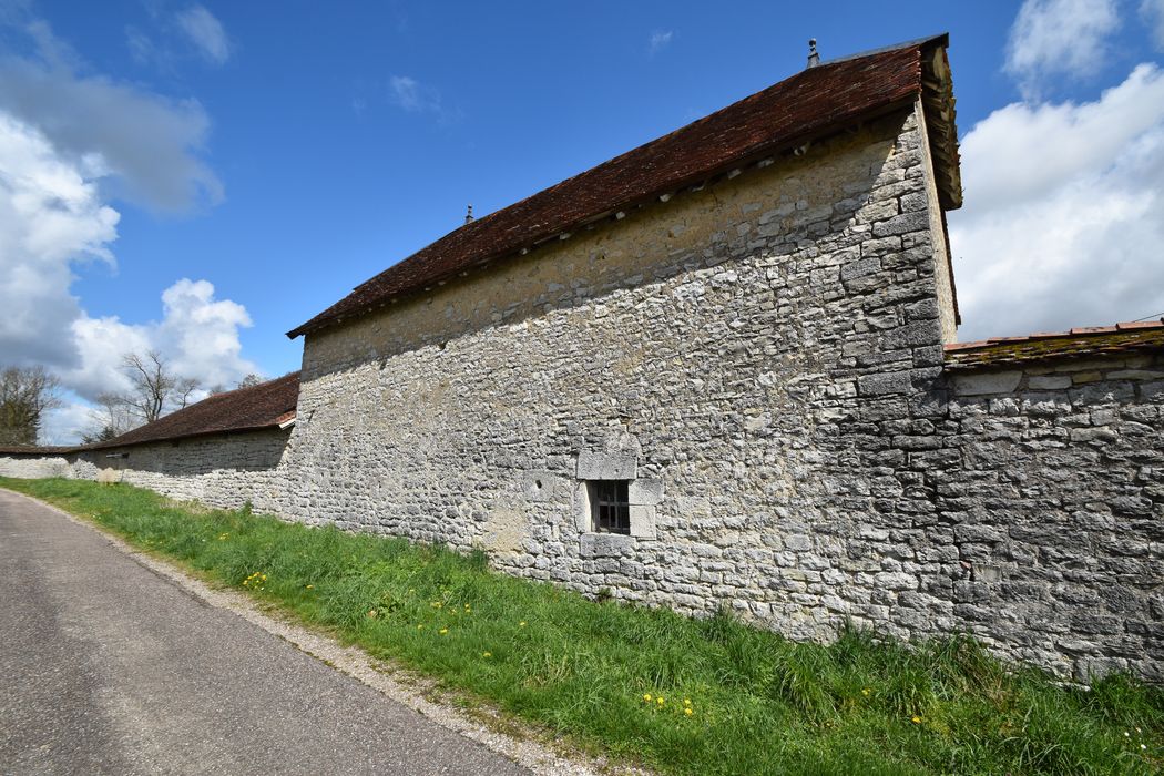 communs, façade sud-ouest