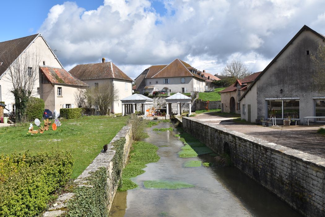 vue générale des lavoirs depuis le Sud-Ouest