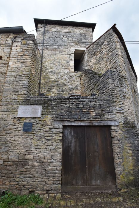 tour nord-ouest située dans la rue des Annonciades, élévation est