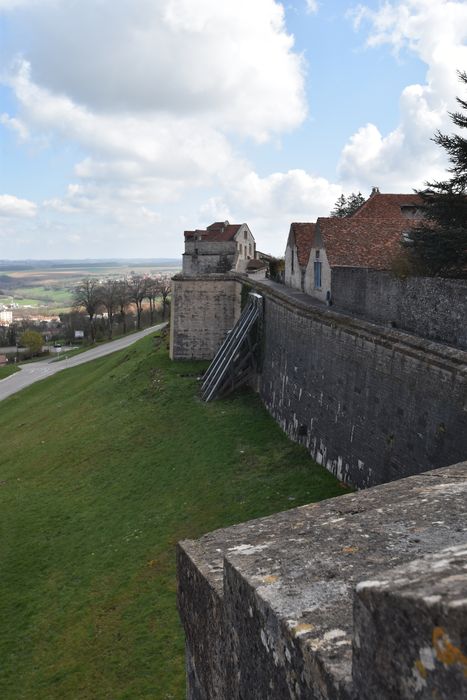 tour Saint-Jean, vue générale depuis l’Ouest