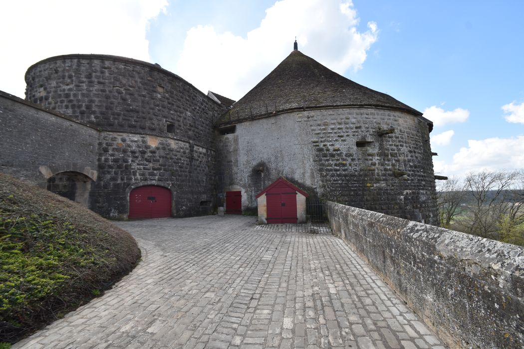 vue générale de la tour depuis le Nord