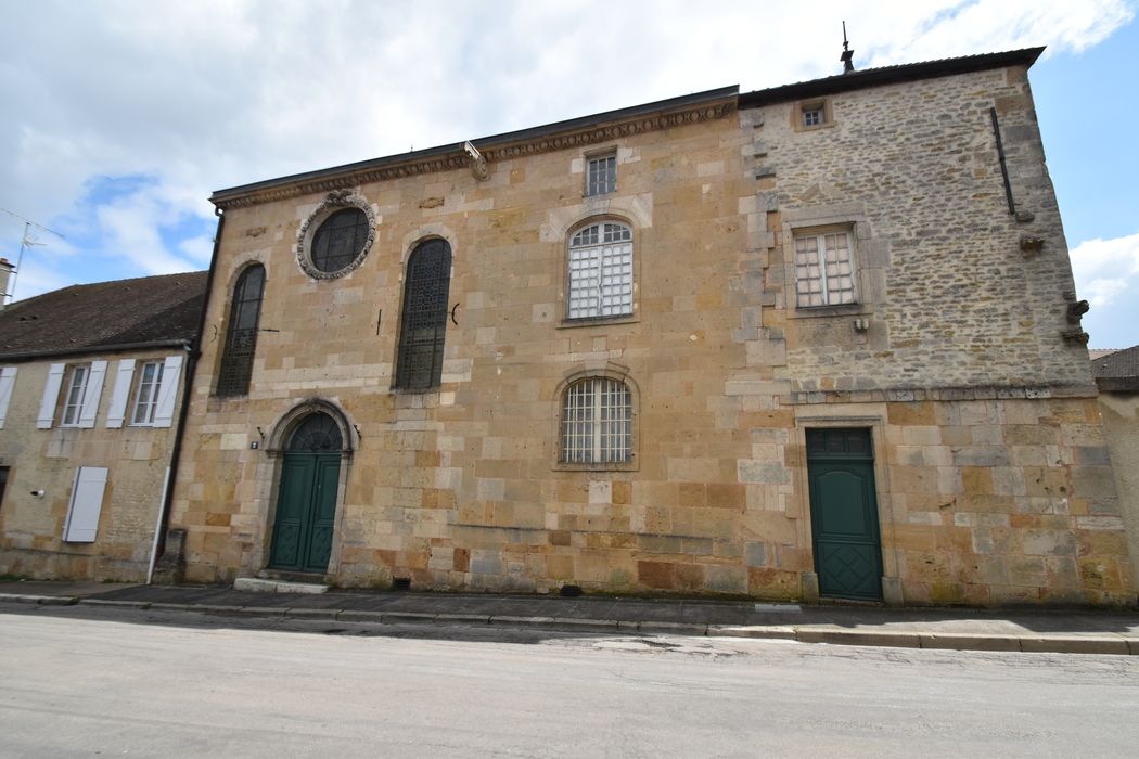 chapelle, façade ouest sur rue