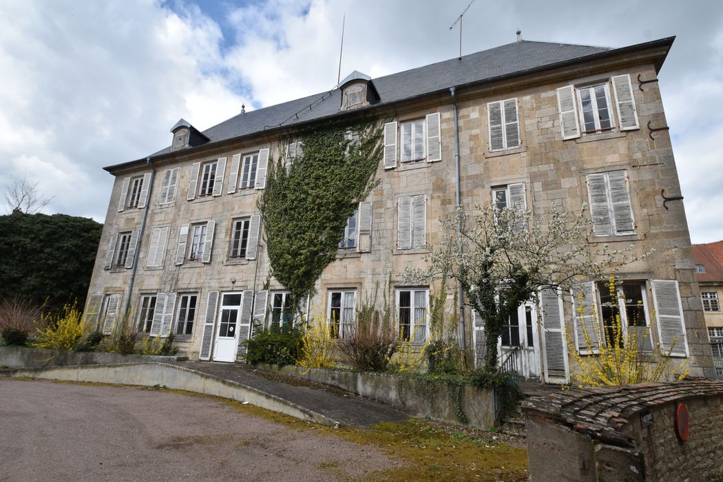 maison hôtelière, façade sud