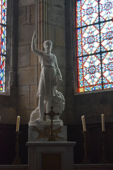 statue : Saint Mammès