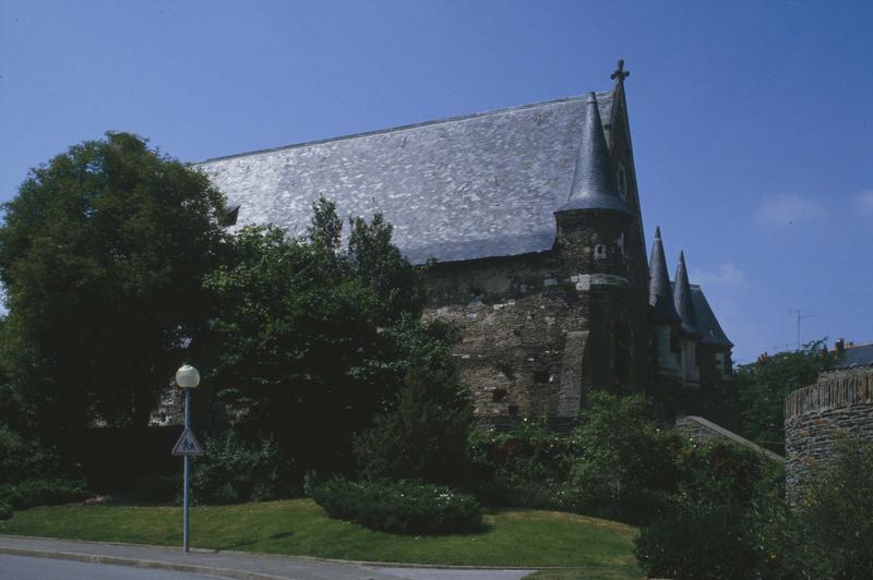 Tourelle d'angle sur la façade sud