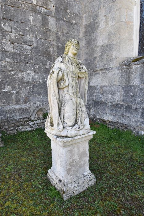 statue : Sainte Madeleine