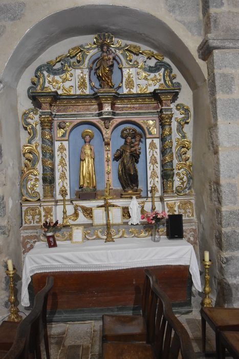 retable latéral, statues (statuettes) : Saint Antoine de Padoue, saint François d'Assise, Vierge à l'Enfant