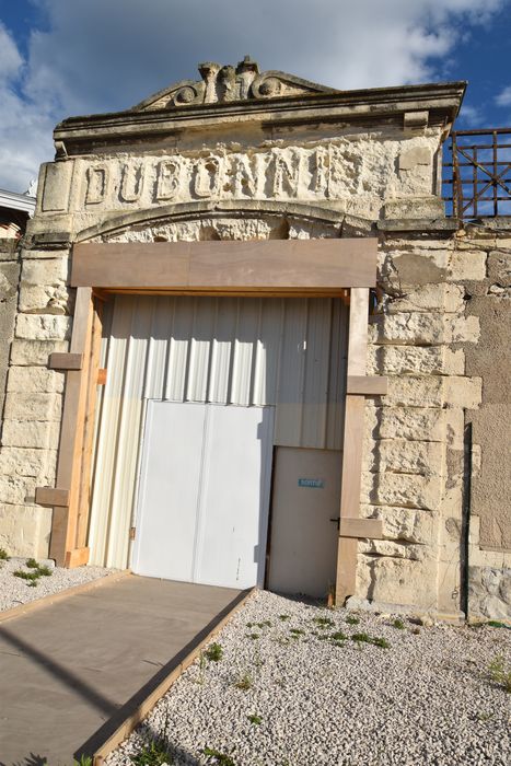 portail d'accès sur rue nord-ouest