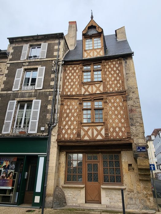 façade sur la rue Saint-Etienne