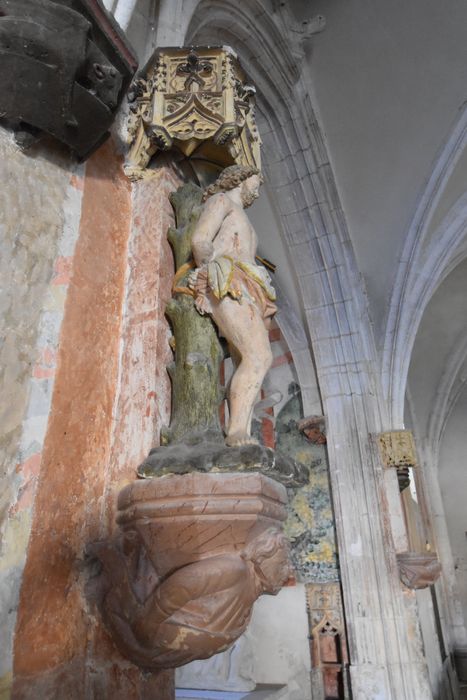 statue : Saint Sébastien, profil droit