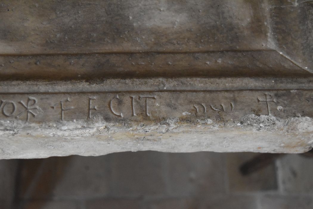 pierre de consécration, détail de l’inscription