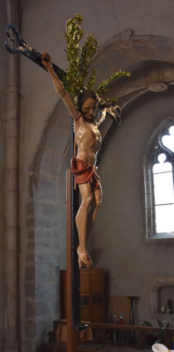 statue : Christ en croix