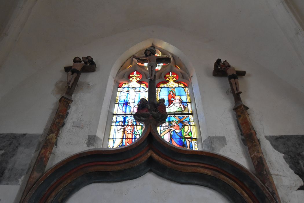 chapelle latérale nord, retable architecturé : Crucifixion (la)