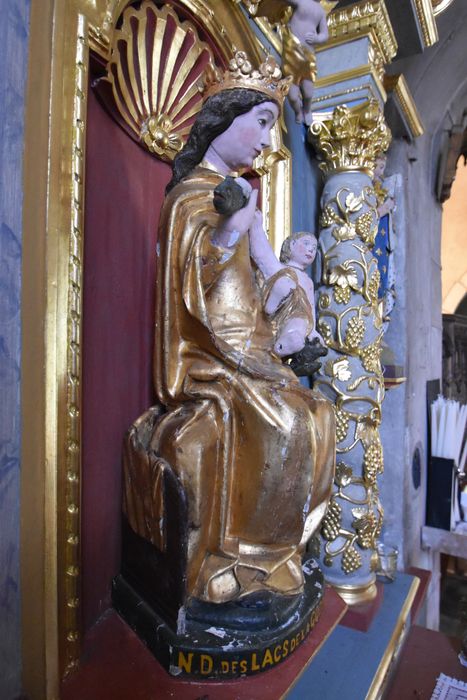 statue : Vierge à l’Enfant dite Notre-Dame-des-Lacs-de-la-Godivelle, profil droit