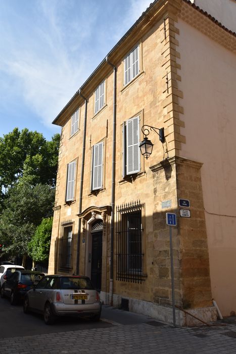 façade est sur rue