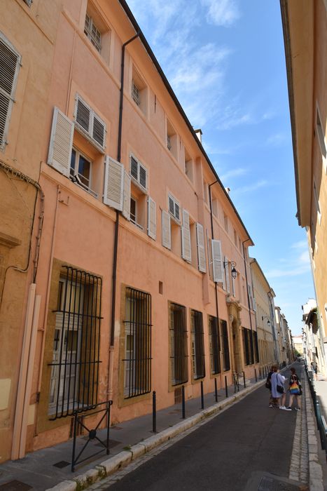 façade nord sur la rue Roux Alphéran