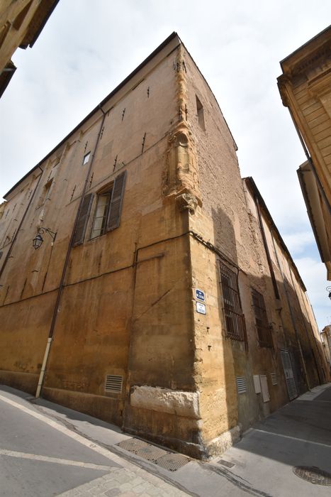 façades nord et ouest sur les rues de l'École et du Bon Pasteur