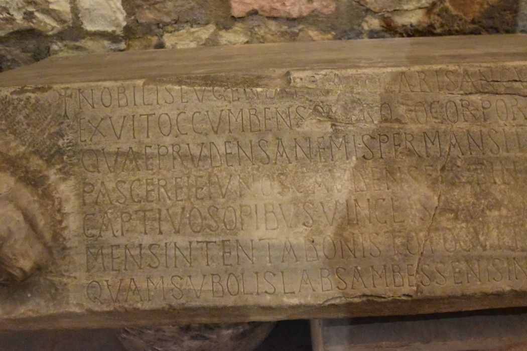 sarcophage, détail des inscriptions