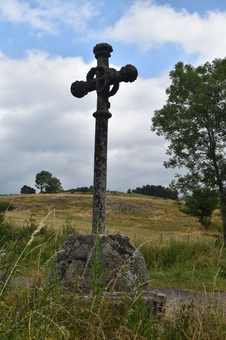 vue générale de la croix