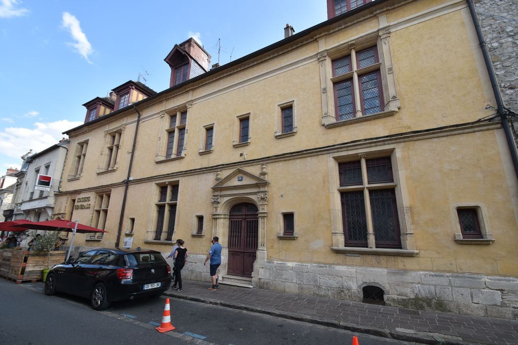 façades nord sur rue