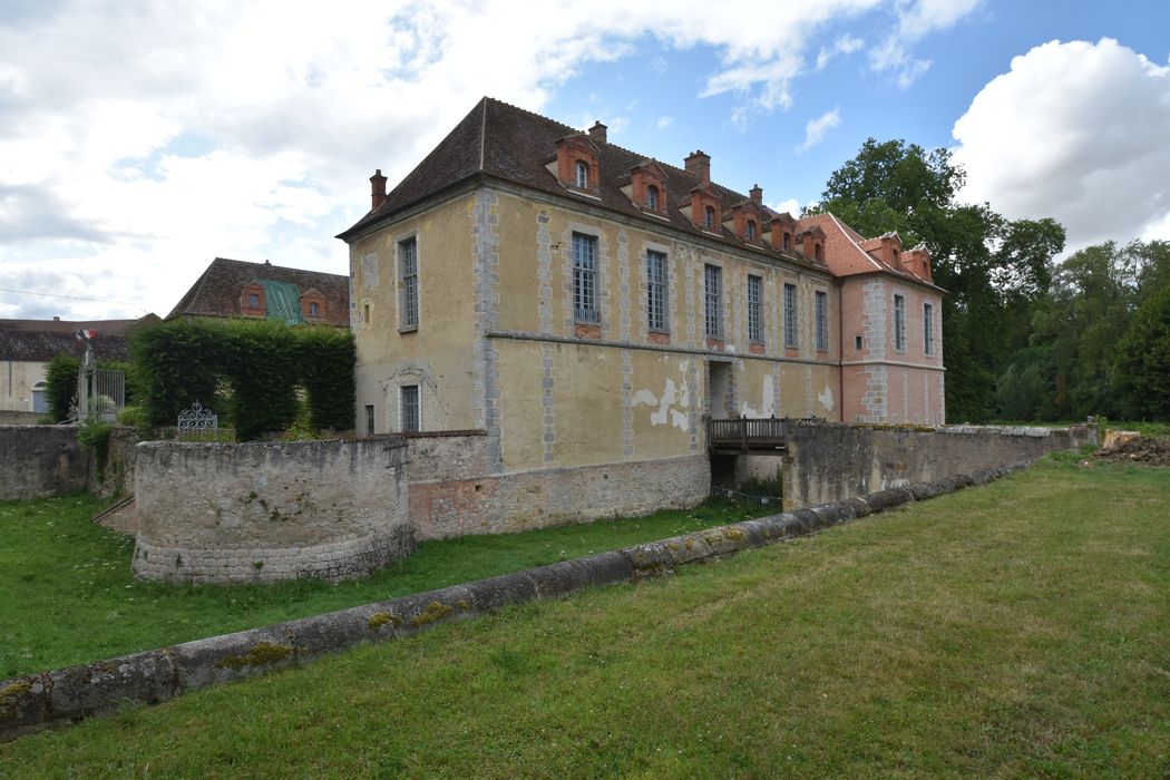 aile latérale est, façades sud et est