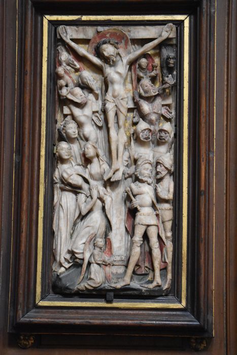 haut-relief : Crucifixion (la)