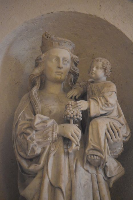 statue : Vierge à l'Enfant, vue partielle