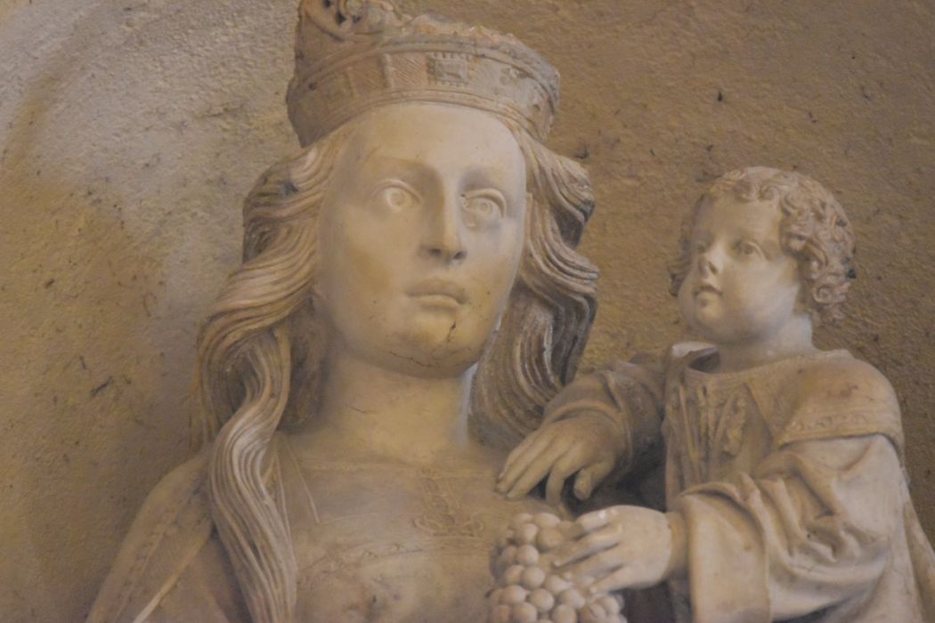 statue : Vierge à l'Enfant, vue partielle