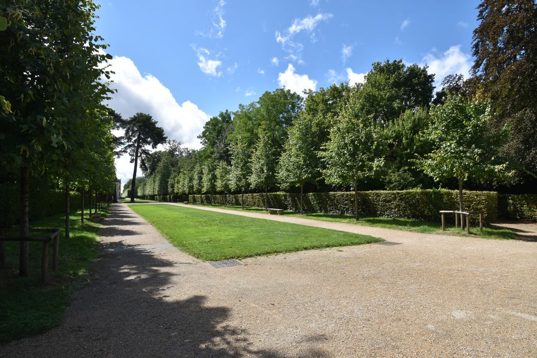 parc, vue générale d'une des allées nord