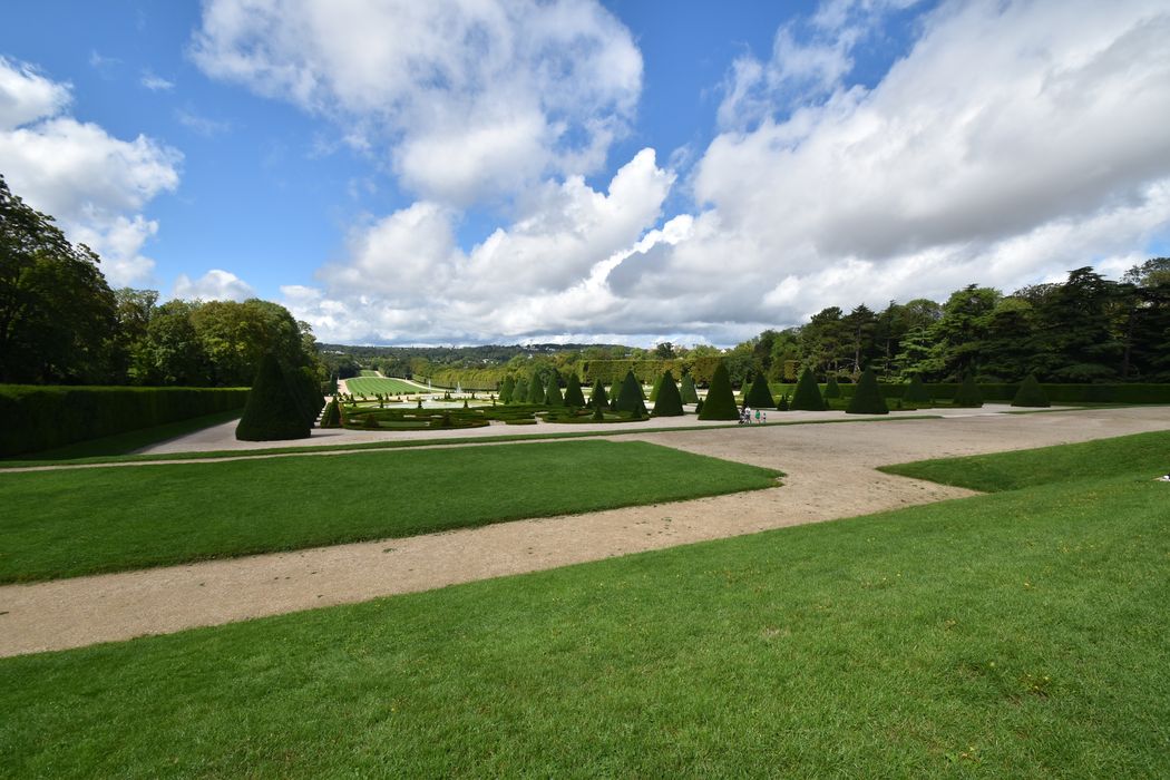 parc, grande perspective ouest depuis la terrasse du château