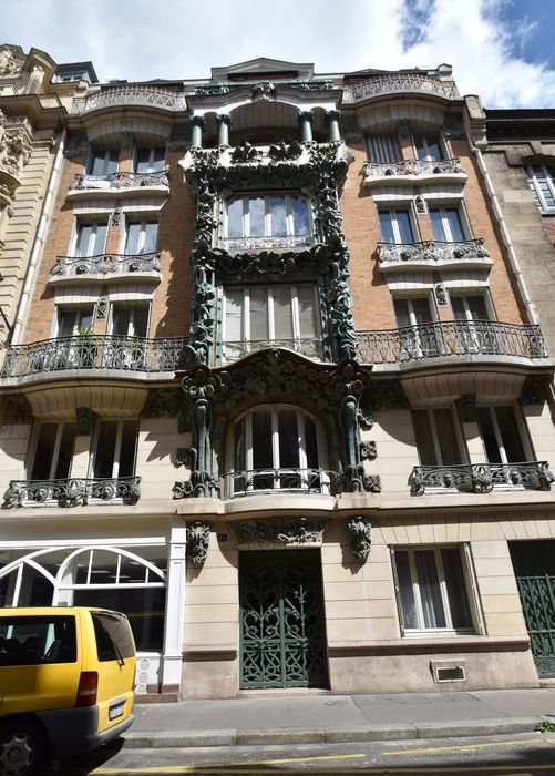 façade sur rue