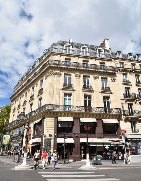 façade sur la rue du 4 Septembre