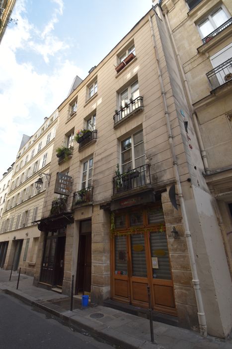 façade sur rue